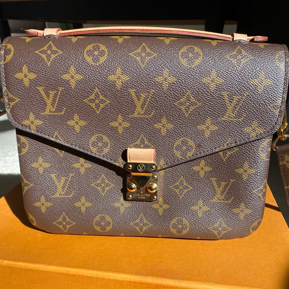 Louis Vuitton Monogram Canvas Pochette Métis